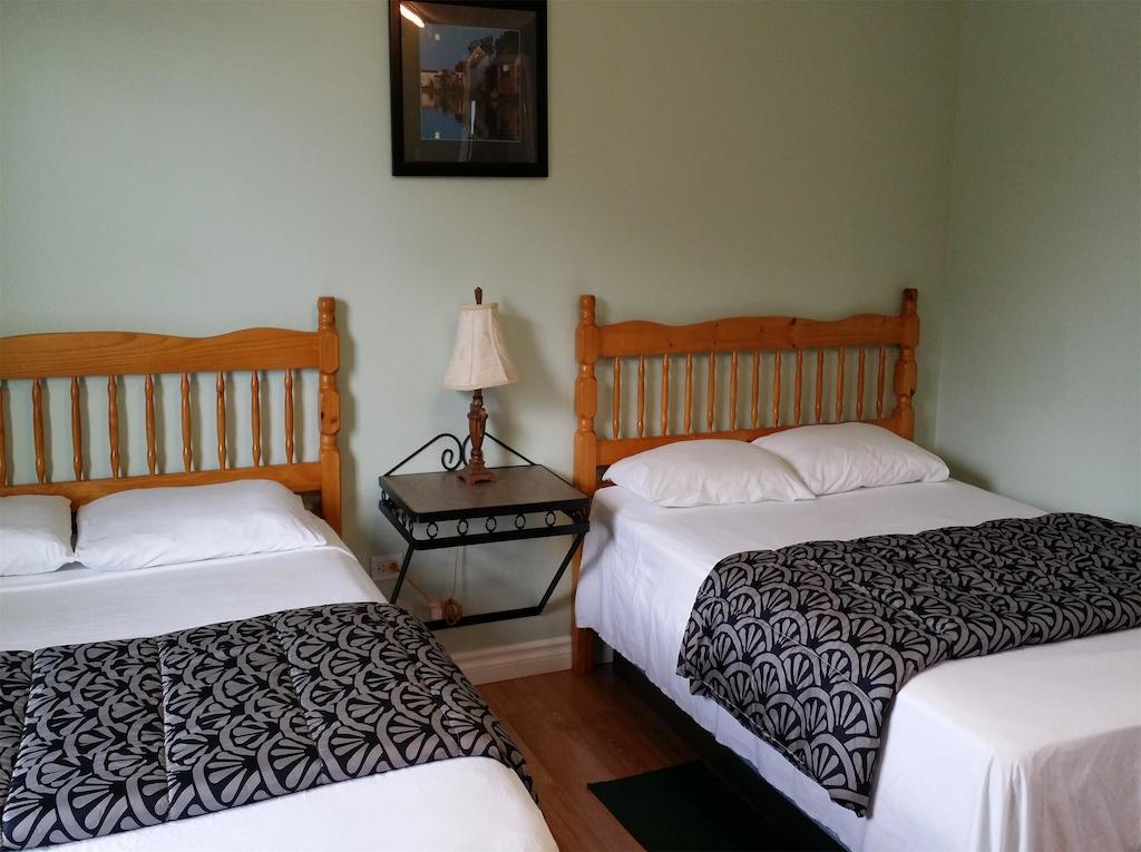 Baker'S Lighthouse Motel Summerside Zimmer foto